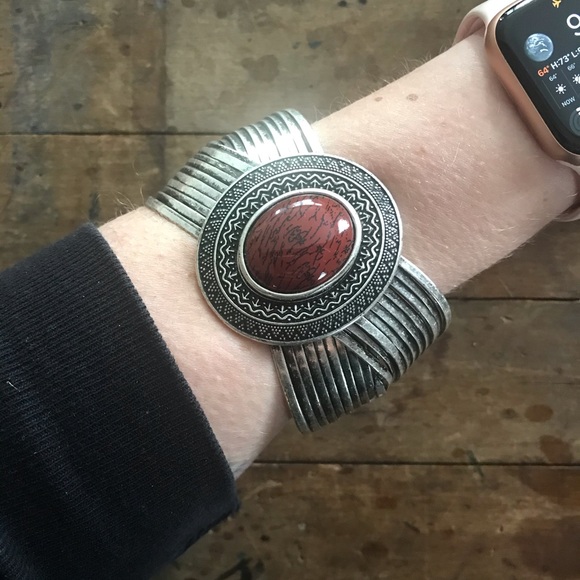 Silver cuff crisscrossing design and brown speckled stone - Picture 9 of 9